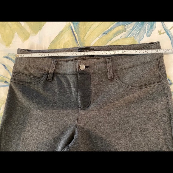 Forenza Gray Ponte Leggings w/ Tapered Ankle - Picture 5 of 12